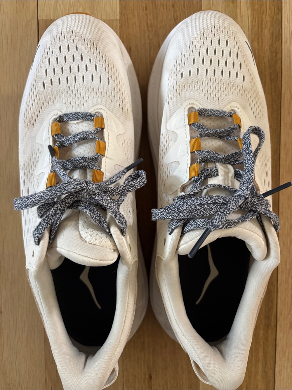 Hoka White Running Shoes with Gray Laces and Yellow Accents 9.5 Men’s - Picture 6 of 7